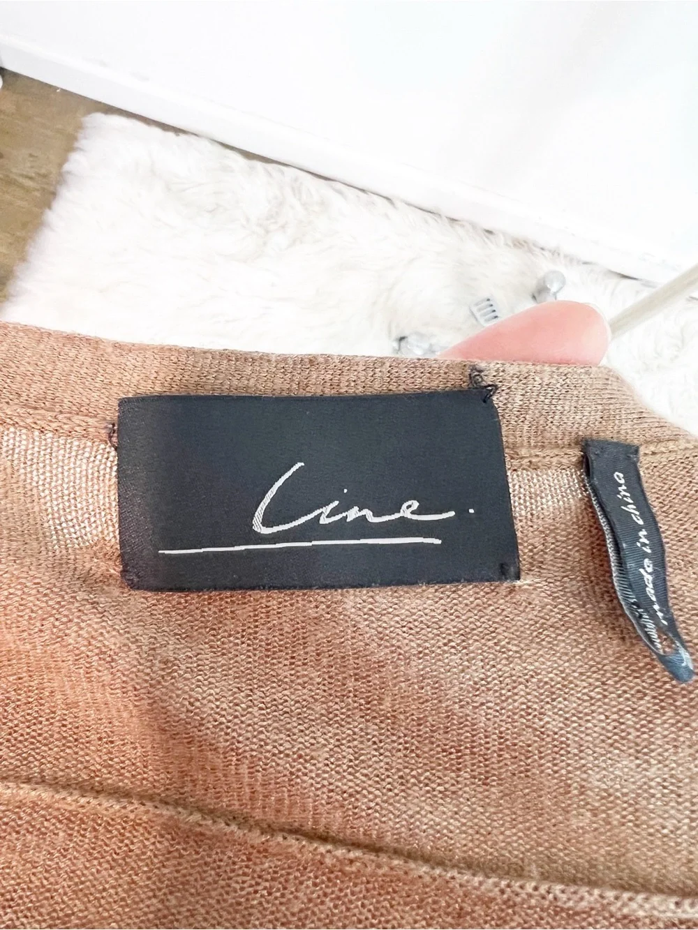Line brown button